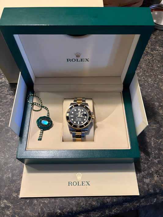 ROLEX SUBMINER BLACK DIAL
